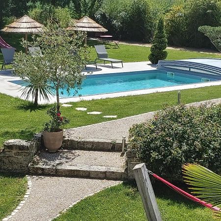 Bed and Breakfast Les Marguerites Champdolent Exterior foto
