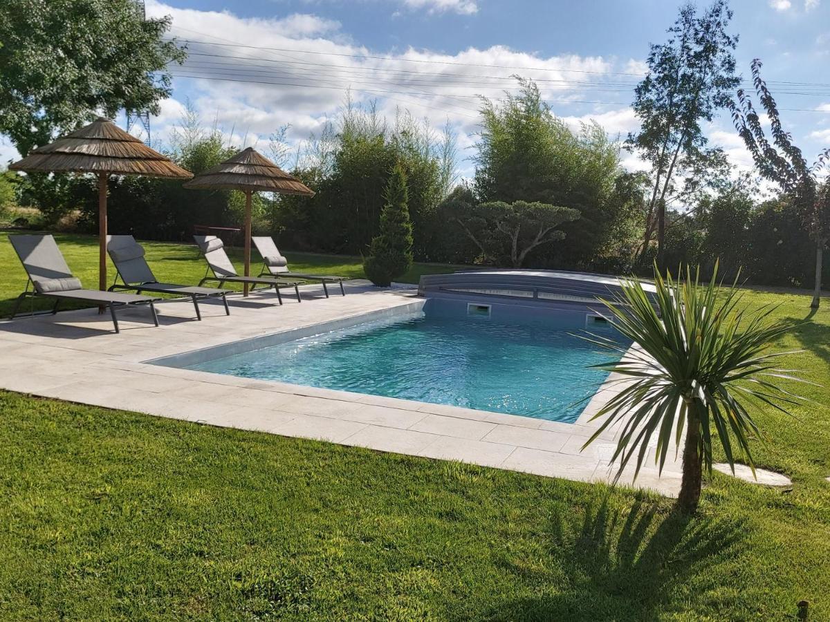 Bed and Breakfast Les Marguerites Champdolent Exterior foto